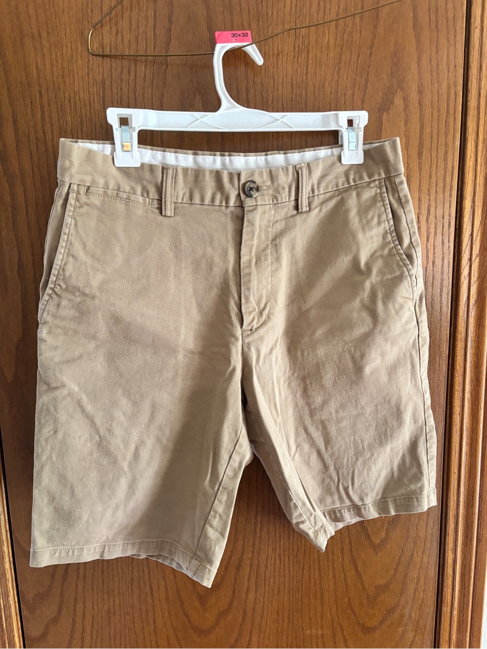 Old Navy Men's Khaki Flat Front Chino Shorts
